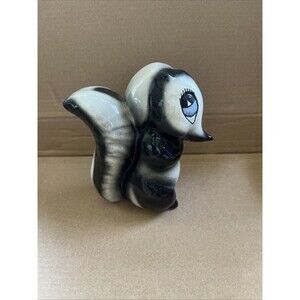 Vintage 1940s Disney Flower Figurine Skunk From Bambi Shaw Pottery 4"